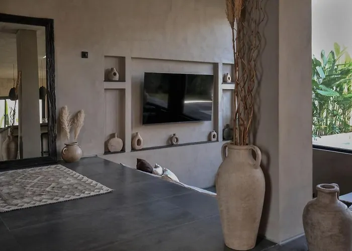 2 Bdr Villa-private Pool-heart Of